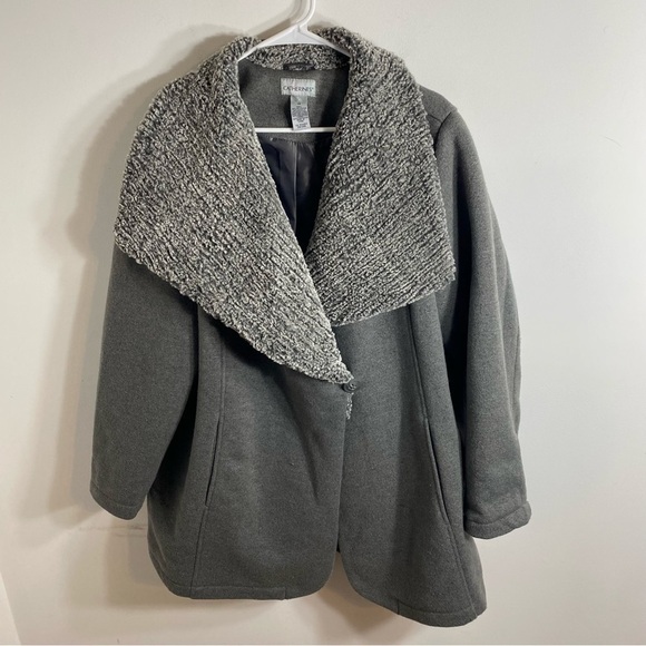 Catherine’s Gray Pea Coat 1X Faux Fur Collar Single Button Closure Jacket - Picture 2 of 7